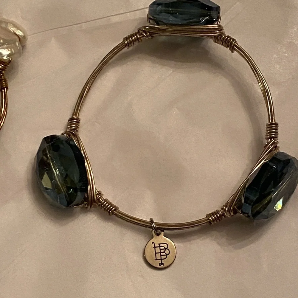 Bourbon and Bowties Pearl and Navy Bracelet Set - Picture 2 of 9